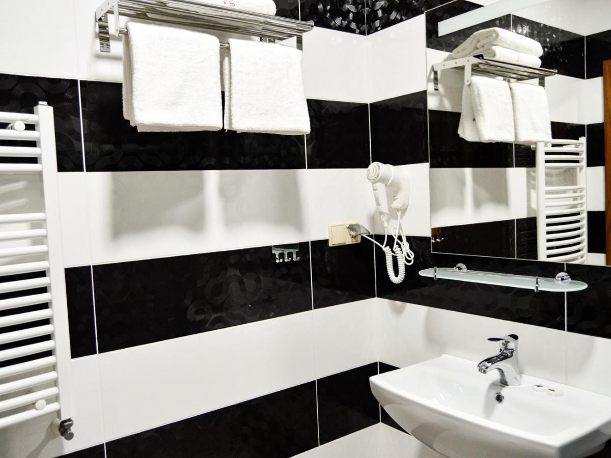 Hotel Aquarius Restaurant Wellness Spa Цехоцинек Экстерьер фото