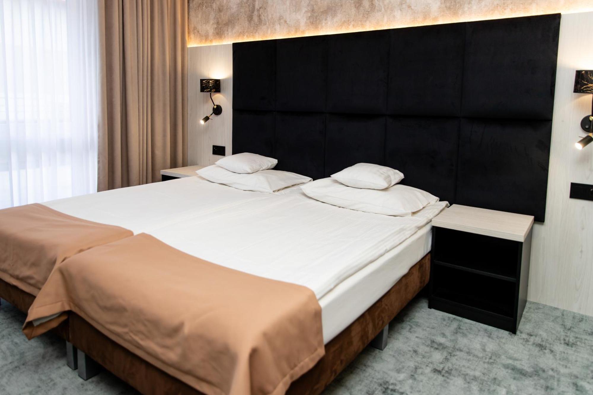 Hotel Aquarius Restaurant Wellness Spa Цехоцинек Экстерьер фото